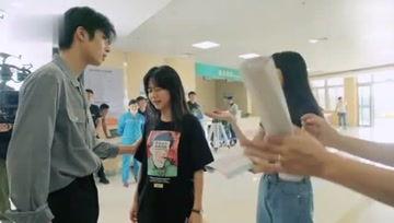 小巧吃瓜娱乐,揭秘娱乐圈幕后故事